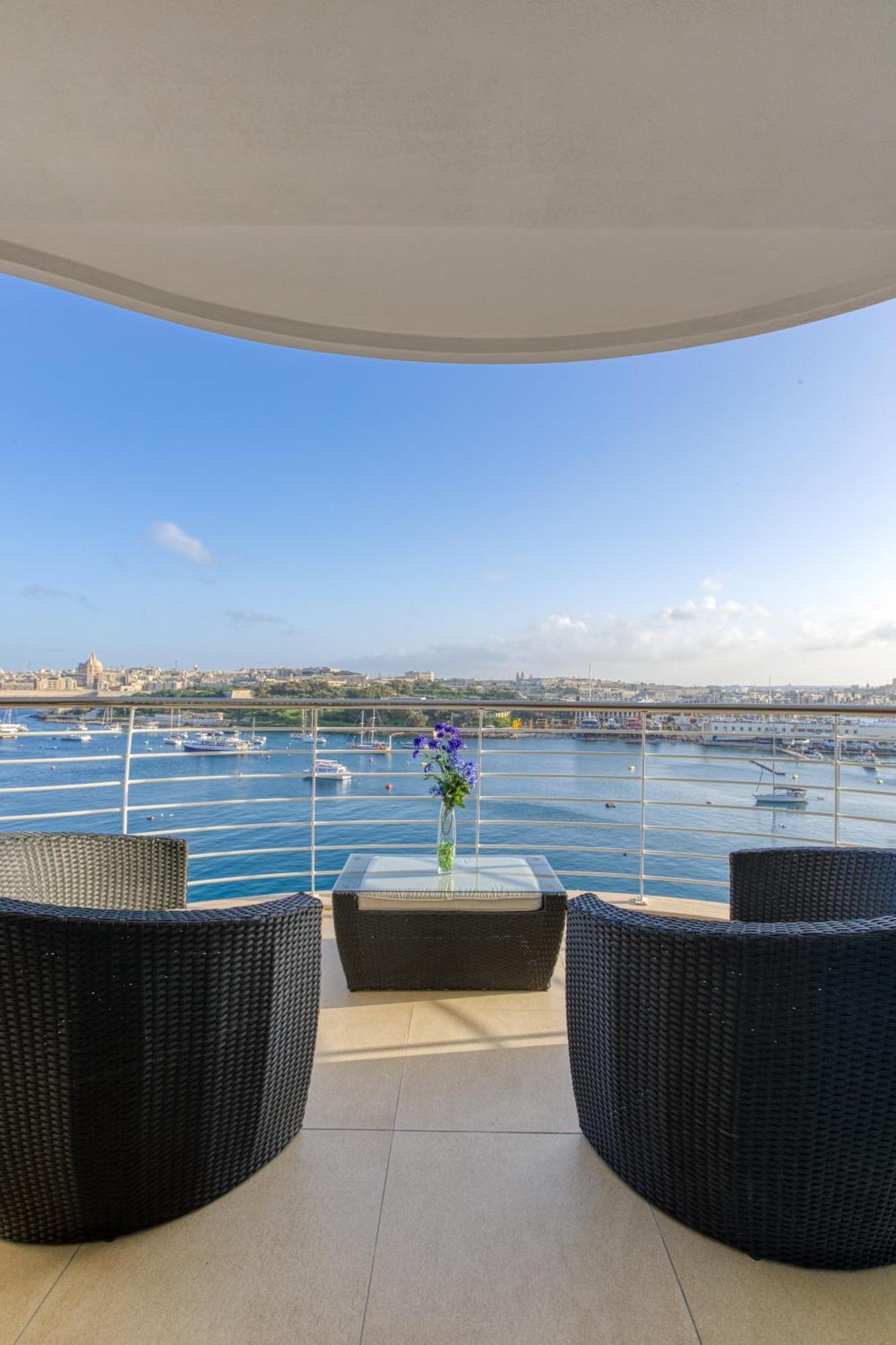 Seaview Luxury 3br In Apartman