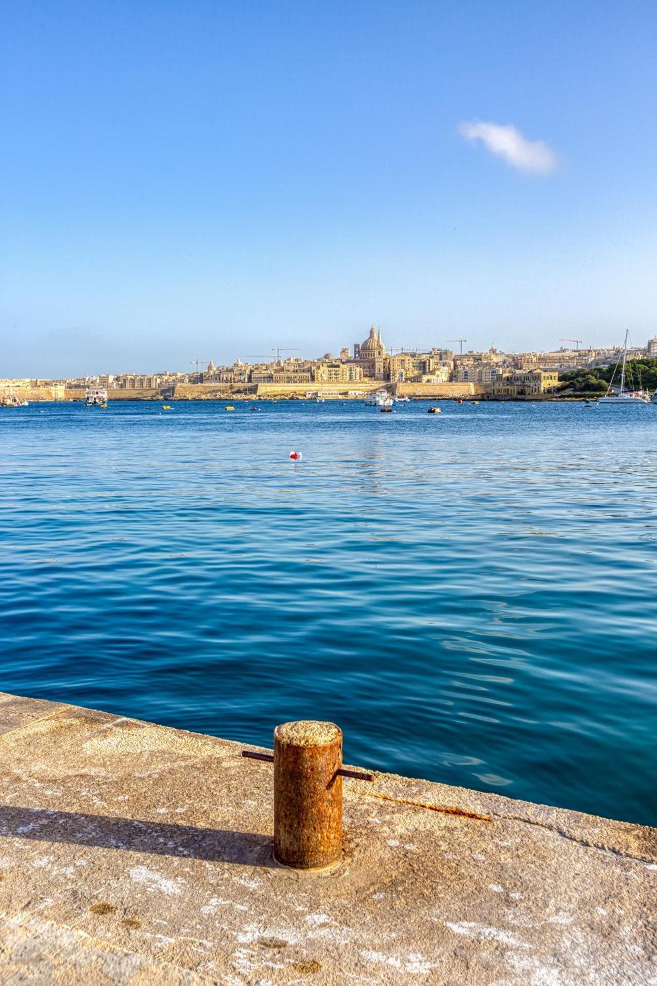 Seaview Luxury 3br In * Sliema