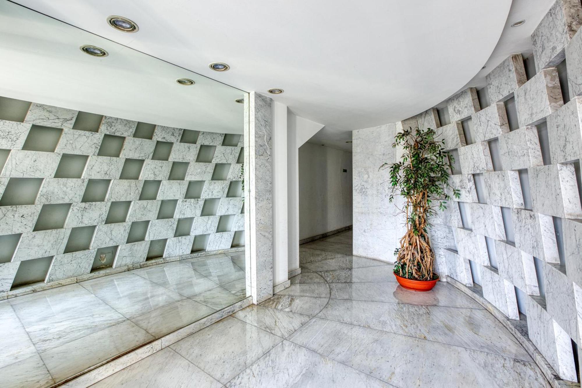Seaview Luxury 3br In * Sliema