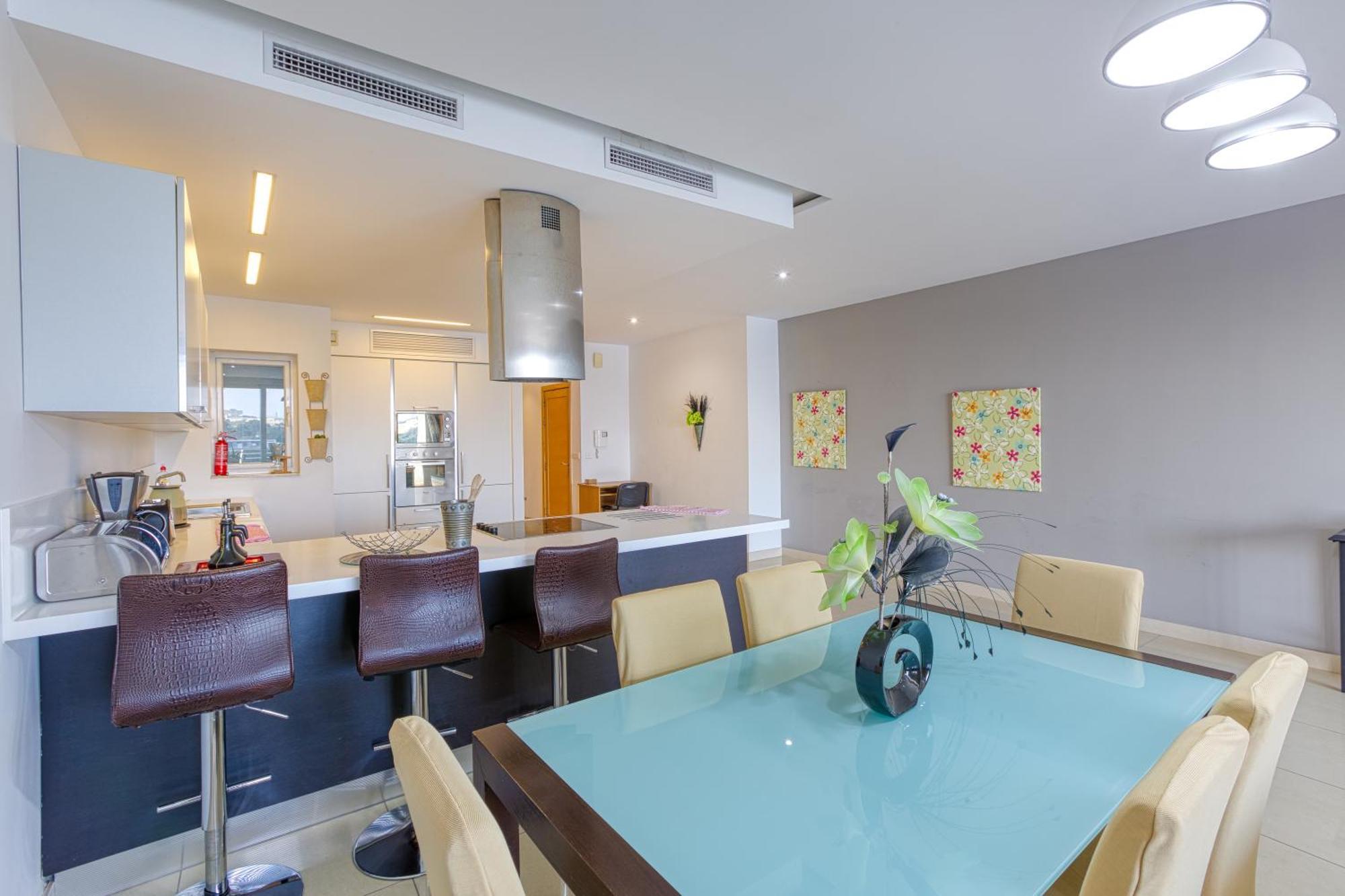Seaview Luxury 3br In Apartman
